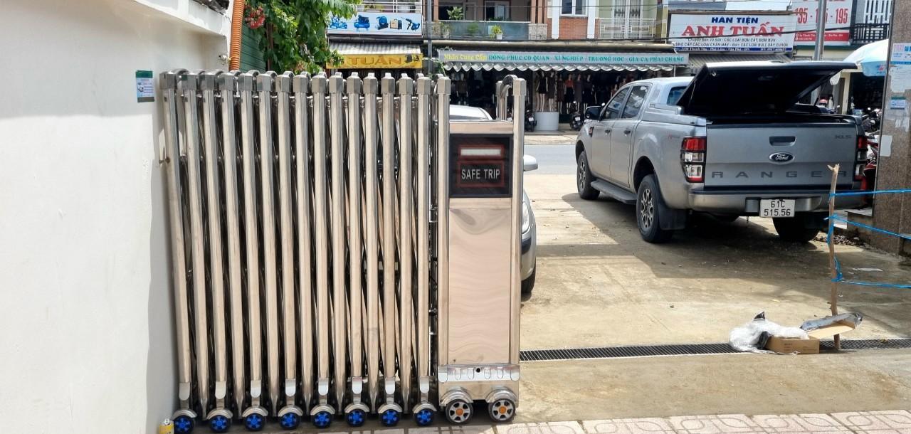 Lắp Cổng Xếp Tự Động tại Bình Phước - Nam Thiên Long